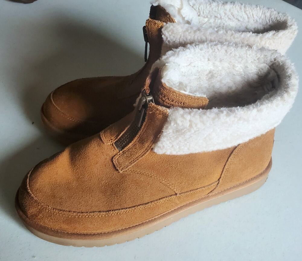 Koolaburra Tan Suede Fleece Lined Bootie Womens Size 9 Boho Preppy Scandi-Girl